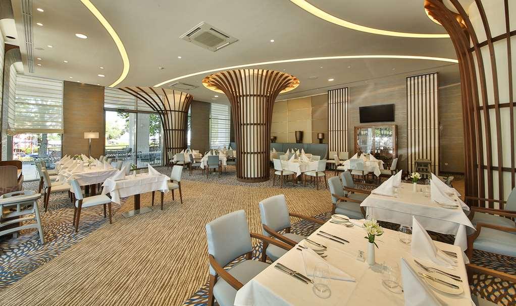 Maritim Hotel Paradise Blue Albena Restaurang bild