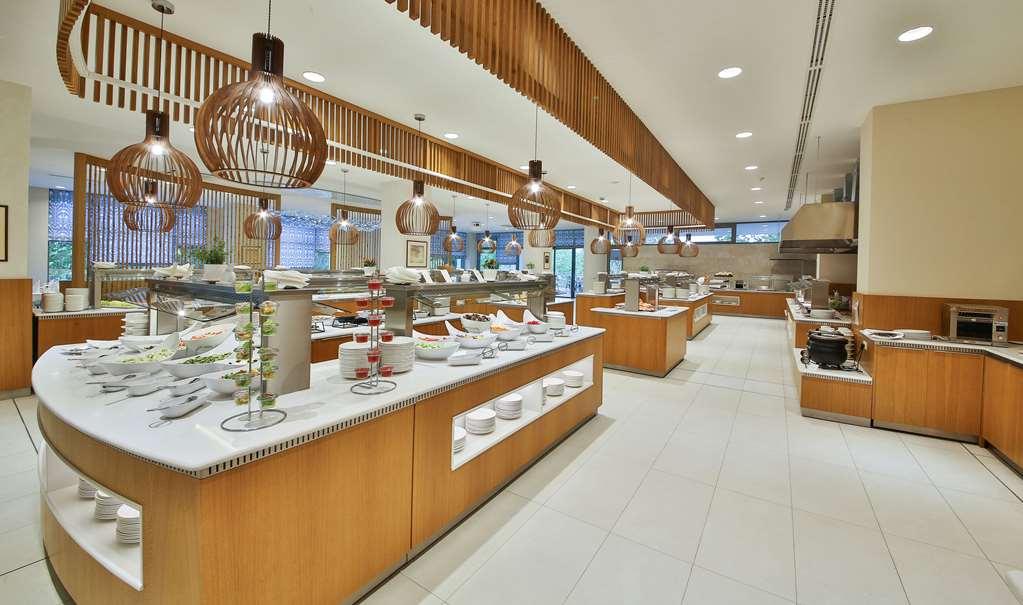Maritim Hotel Paradise Blue Albena Restaurang bild