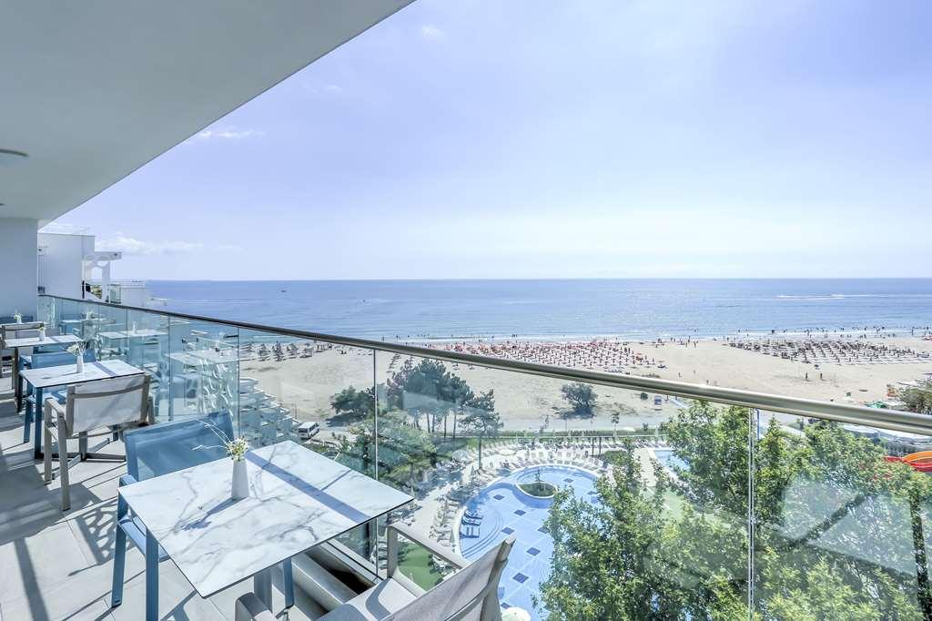 Maritim Hotel Paradise Blue Albena Restaurang bild